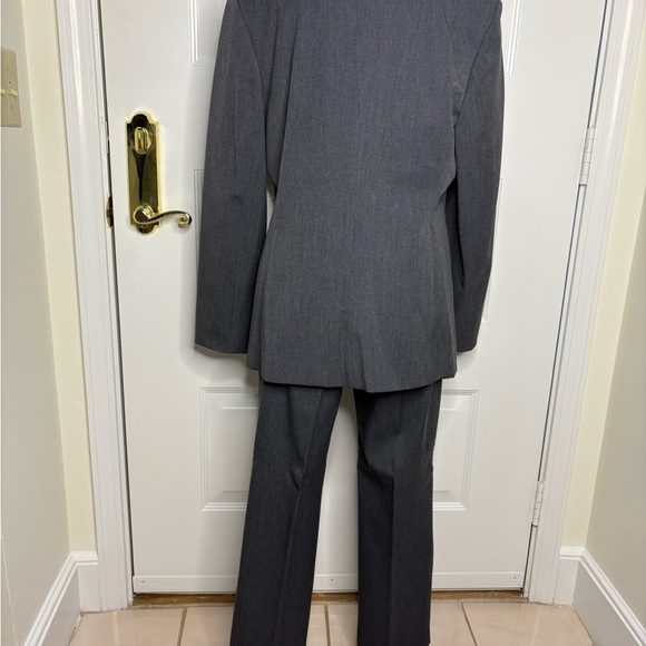 The Limited Gray 2 Piece Blazer & Slacks. EUC. Y2K. Size 8 - Picture 5 of 16